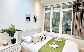 Modern Room In Spacious Home